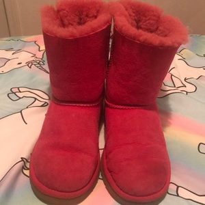 Used girl UGGs. Size 13 kids.